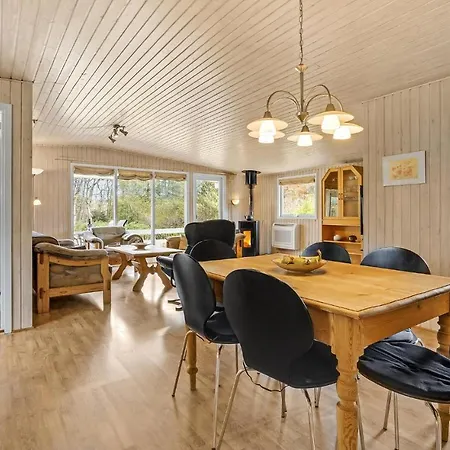 4 Bedroom Gorgeous In *