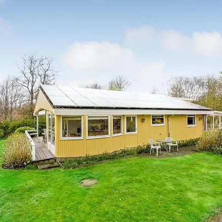 Feriehus 4 Bedroom Gorgeous In