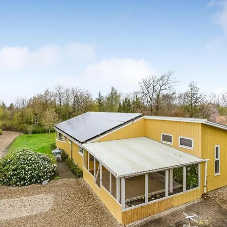 4 Bedroom Gorgeous In *