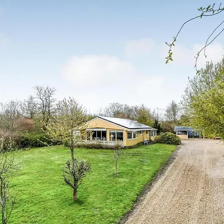 Feriehus 4 Bedroom Gorgeous In