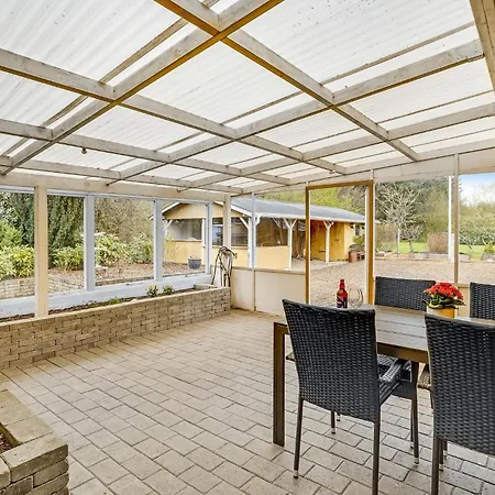 4 Bedroom Gorgeous In *
